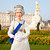 Королева Елизавета II и в виде куклы Барби сохранила свой стиль