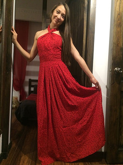 Платье с открытой спиной ....Ledy in Red