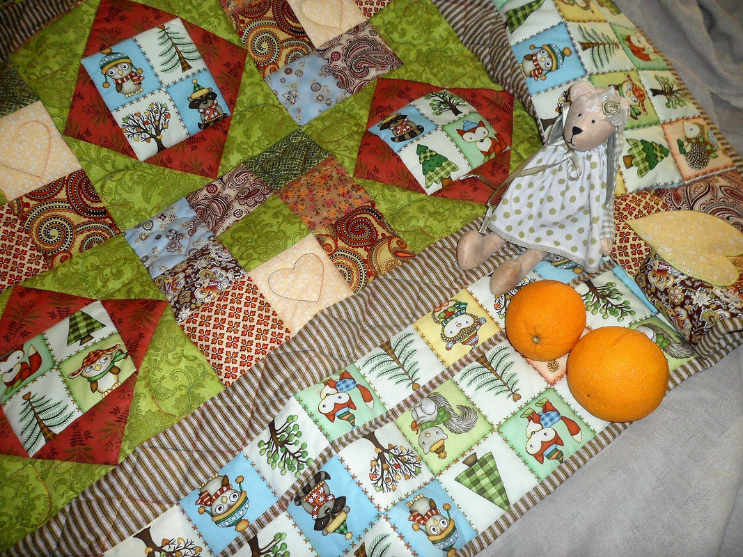 Лоскутное одеяльце на выписку из роддома «Сказки с опушки» от Тётушка Осока