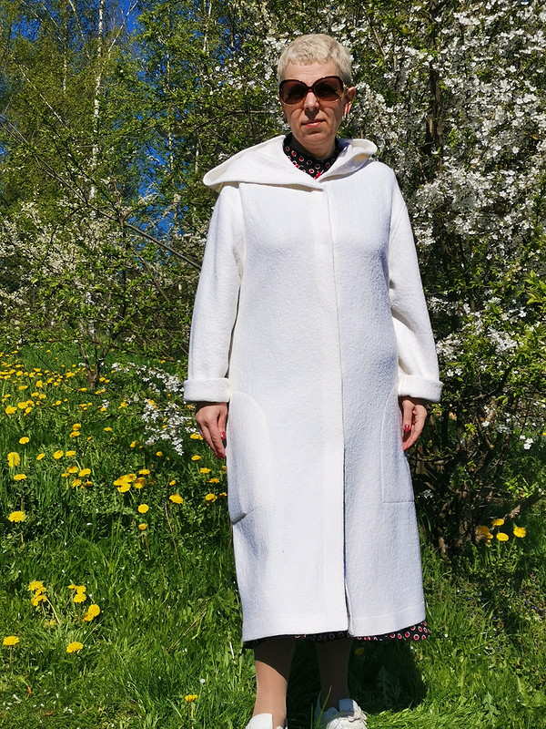 Белое пальто от maksim19712