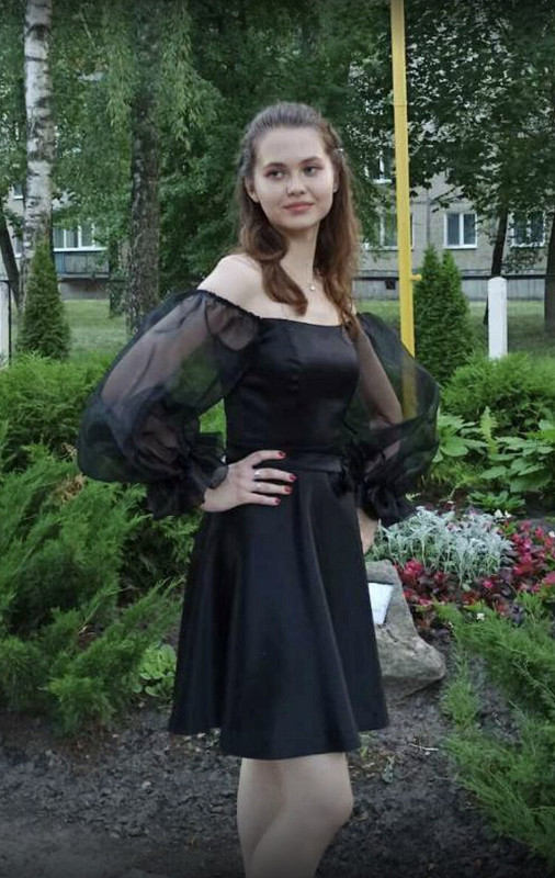 Маленькое черное платье от Elena