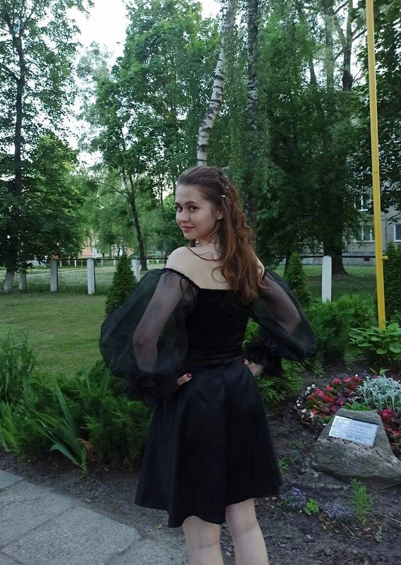 Маленькое черное платье от Elena