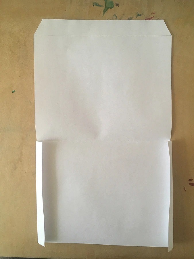 Традиционный вариант бумажного пакета прилагается к этому мыльному конверту в черно-белом исполнении. Низкая цена за 20 штук в интернет-магазине Joom