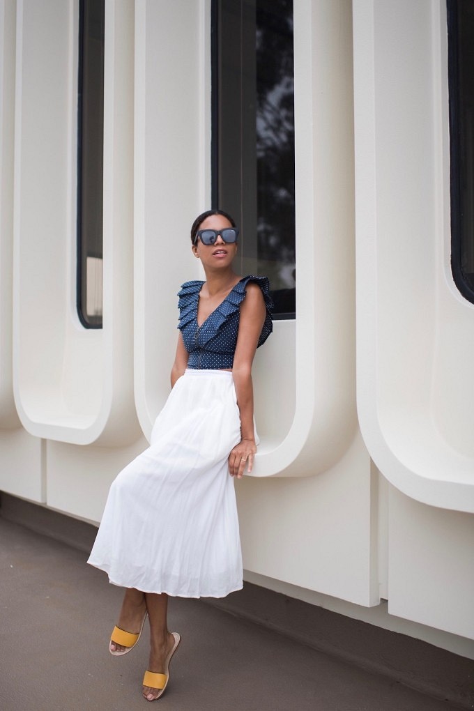 Белая юбка-карандаш: с чем носить и как правильно сочетать
