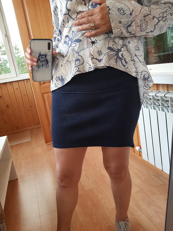 Вязанный «mam's cardigan» и мини-юбка «вспомни молодость» от Эльза Стрельцова