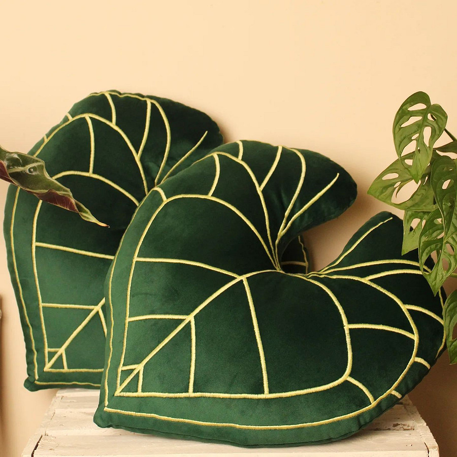 Гигантские листья растений, которые можно обнять: швейный блог недели