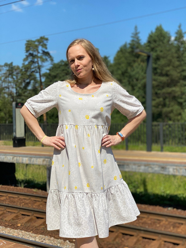 Платье летнее с оборкой и ромашками от akulinaa