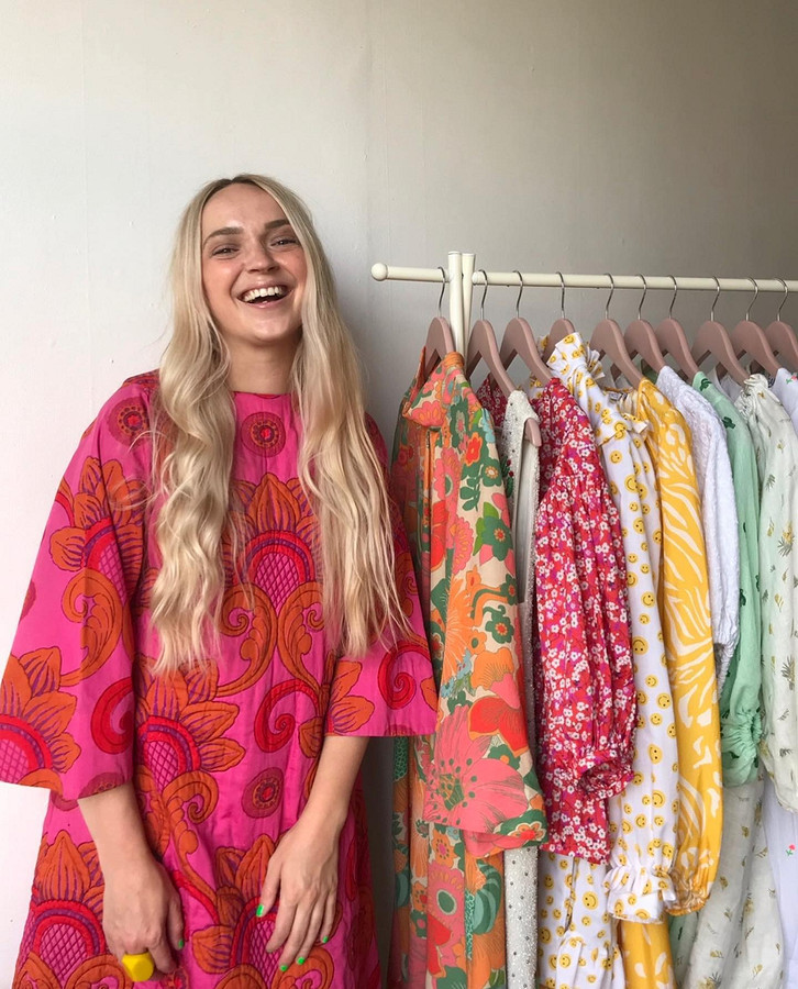 Яркий гардероб с любовью к винтажной одежде: швейный и модный блог недели