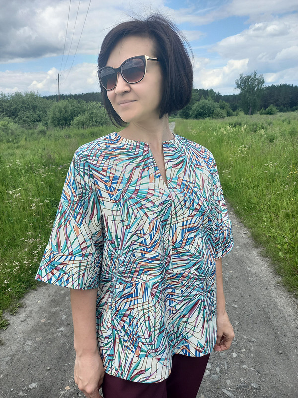 Блузка с прямыми рельефными швами от AnnaK