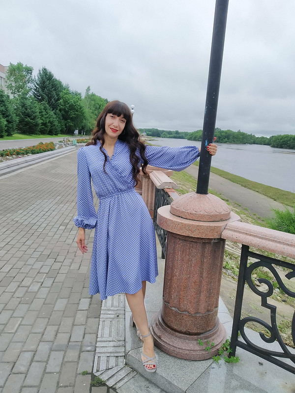 Голубое платье в горошек от Наталья Беленькая