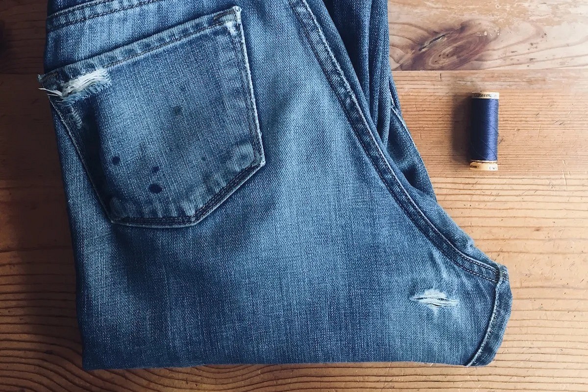 Как зашить дырку на джинсах: 7 способов