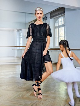 Платье с юбкой асимметричного кроя №122 B — выкройка из Burda 3/2019