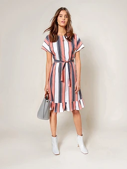 Yuvarlak yakalı elbise No. 5 A - Burda'dan bir model.  Dikiş kolay ve hızlı 2/2019