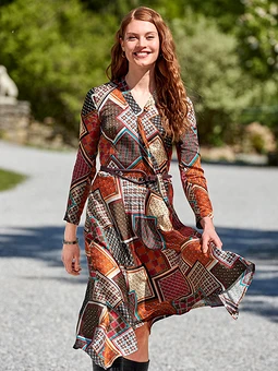 103 A numaralı kemerli elbise - Burda'dan bir desen 10/2019