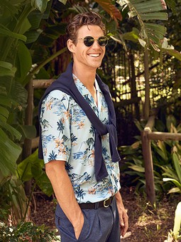 Мужская рубашка в гавайском стиле
