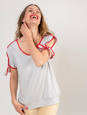 Блузка с открытыми плечами на резинке, выкройка Grasser №346