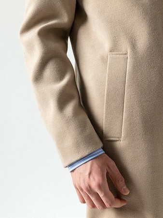 Карман мужского пальто