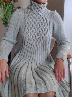 Вязаное платье-туника