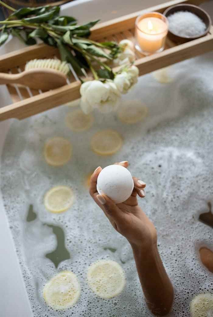 Почему бомбочки для ванн являются интересным подарком как и для себя так и для близких?