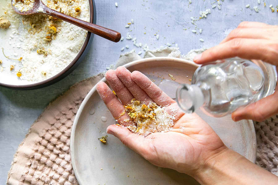 Рецепты красоты: ультранежный скраб с рисовой мукой для проблемной кожи лица
