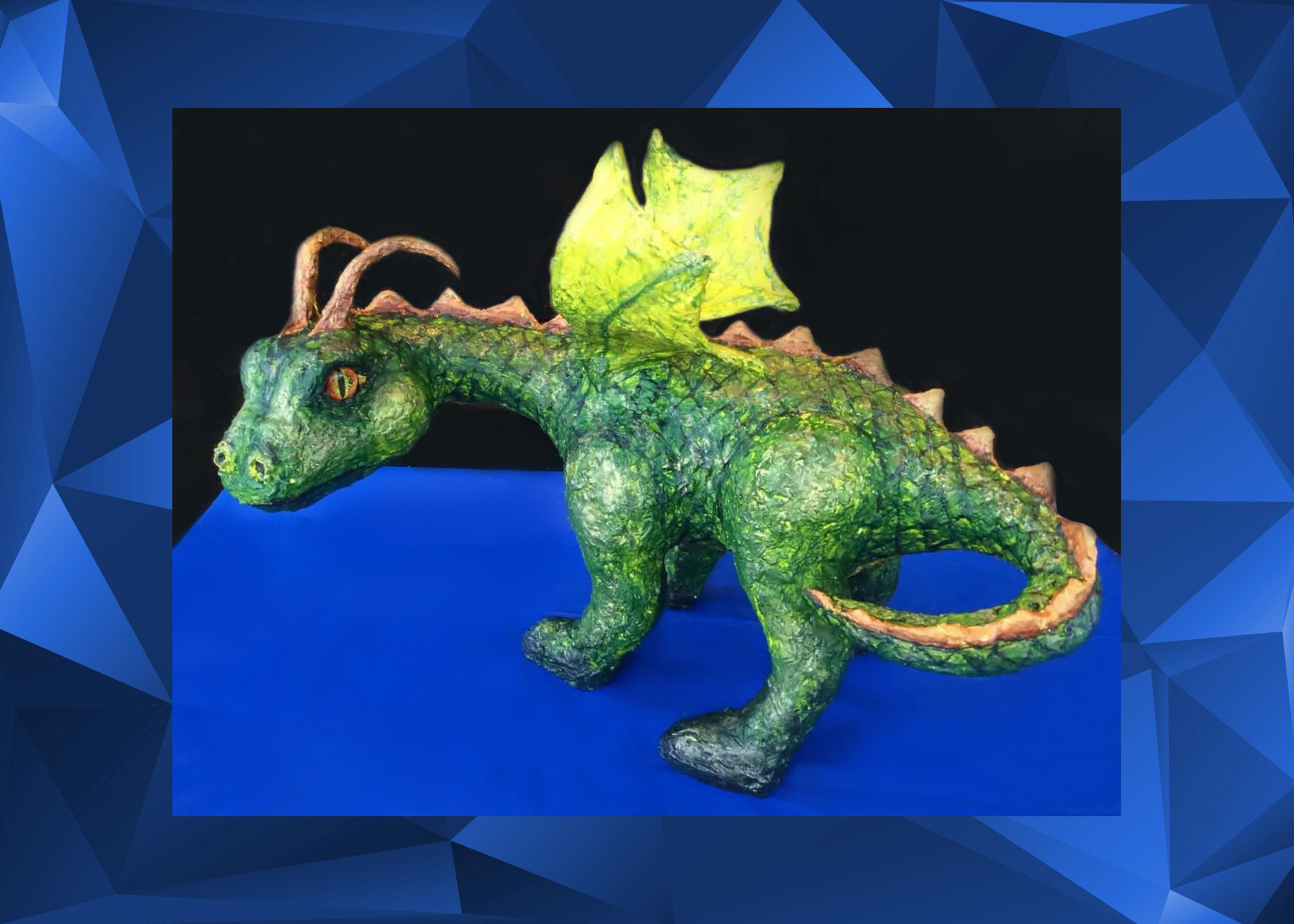 Создаем необычный настенный трофей — дракон из папье-маше