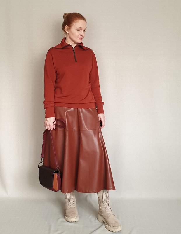 Комплект в природных красках: юбка и пуловер от Elena Leo