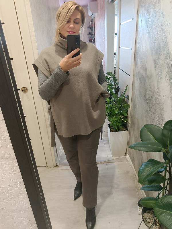 Брюки, водолазка, рубашка и пуловер от Olga Shipulina
