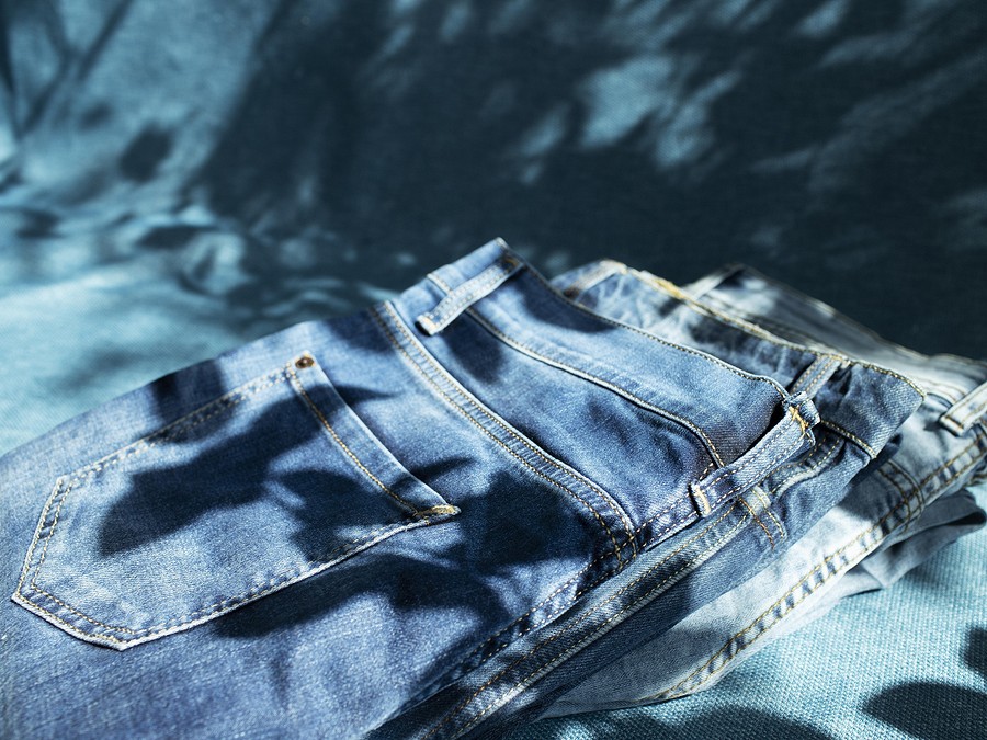 Как зашить протертые джинсы между ног: 2 лучших способа | Самошвейка - сайт о шитье и рукоделии