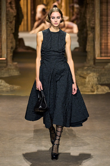 Купить Женские платья Christian Dior в интернет каталоге с доставкой   Boxberry