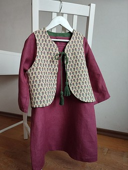 Платье-туника с двусторонне жилеткой