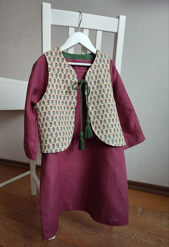 Платье-туника с двусторонне жилеткой от galyamirra