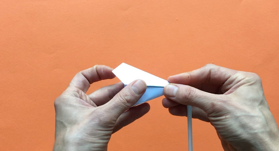 Подснежник оригами для детей: самый простой вариант