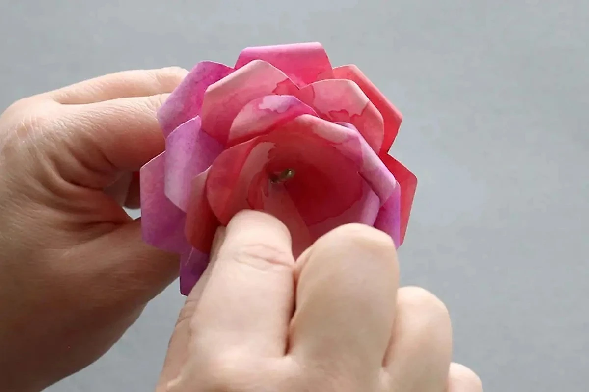 Как сделать розу из бумаги: 4 способа + шаблоны