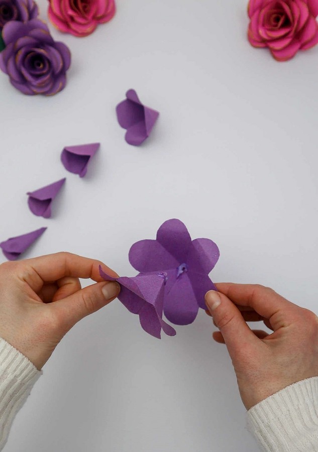 Как сделать розу из бумаги: 4 способа, пошаговая инструкция с фото