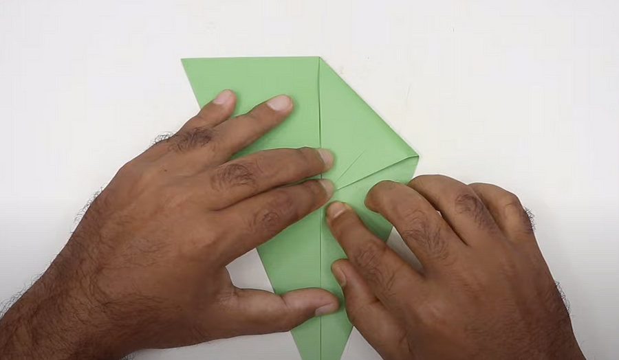 Стоковые фотографии по запросу Pássaro em origami