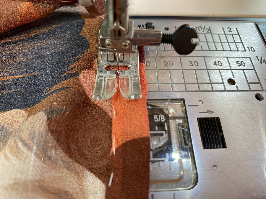 Азы шитья: как выполнить эластичную кулиску по нижнему краю рукава