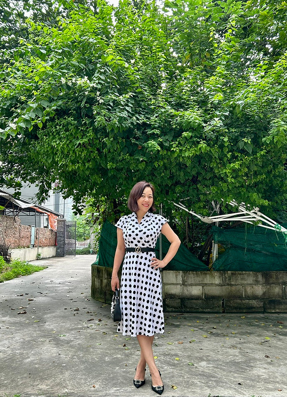 Платье в горошек от Binh Ngo