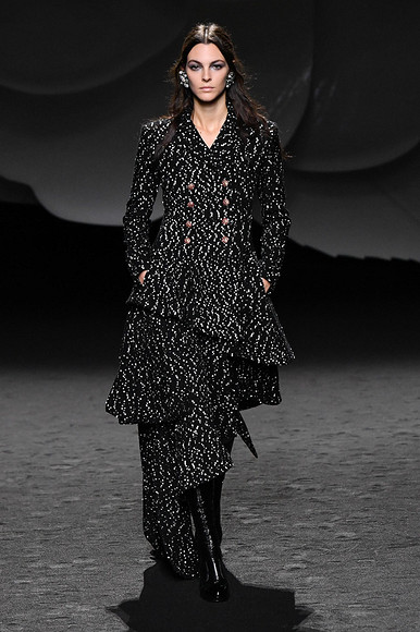 Самое интересное о кутюрном показе Chanel Couture весна — лето 2020