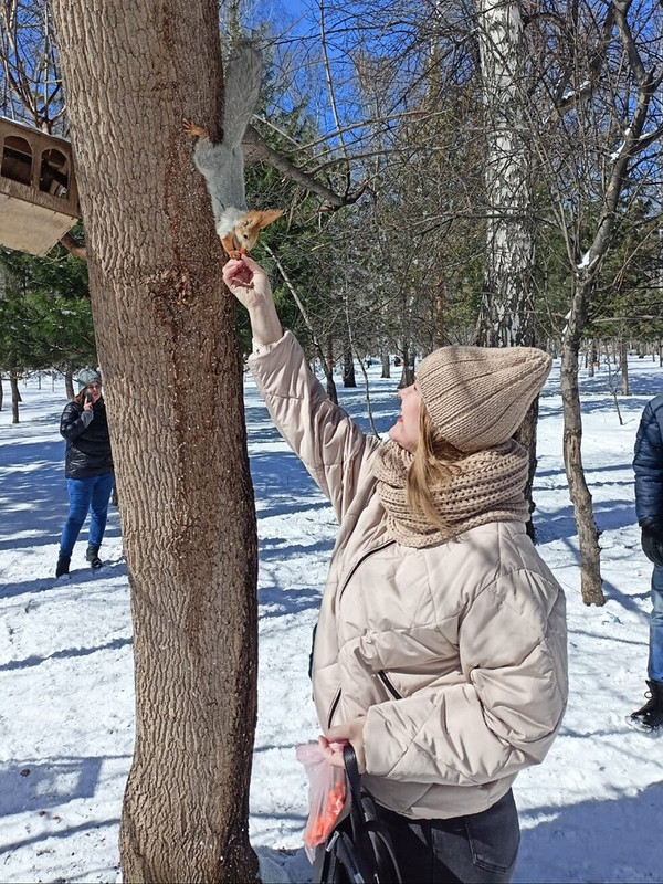 Вязаные шапочка и снуд к бежевой куртке от Татьяна