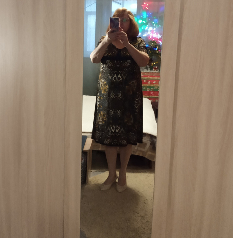 Трикотажное платье со сложным купоном (и снова по проверенной выкройке) от lesenca