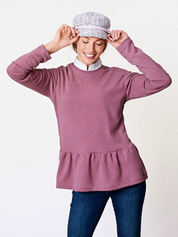 Пуловер с широкой оборкой