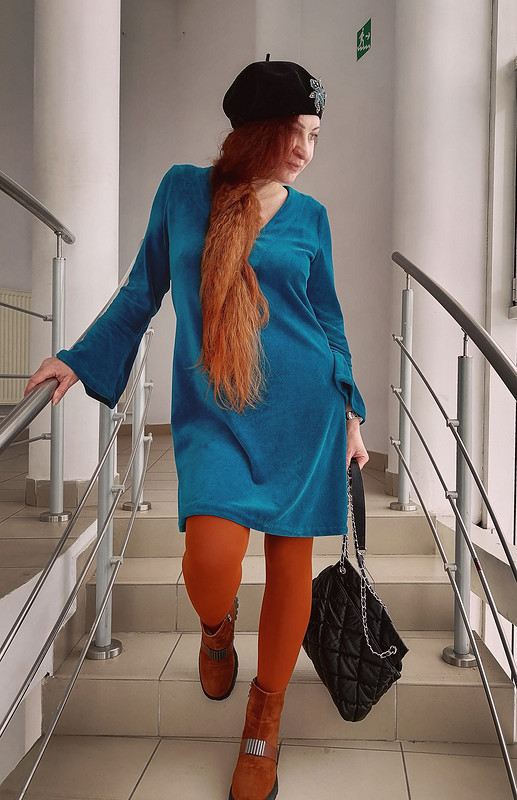Платье из велюра с v-образным вырезом от SvetlanaART