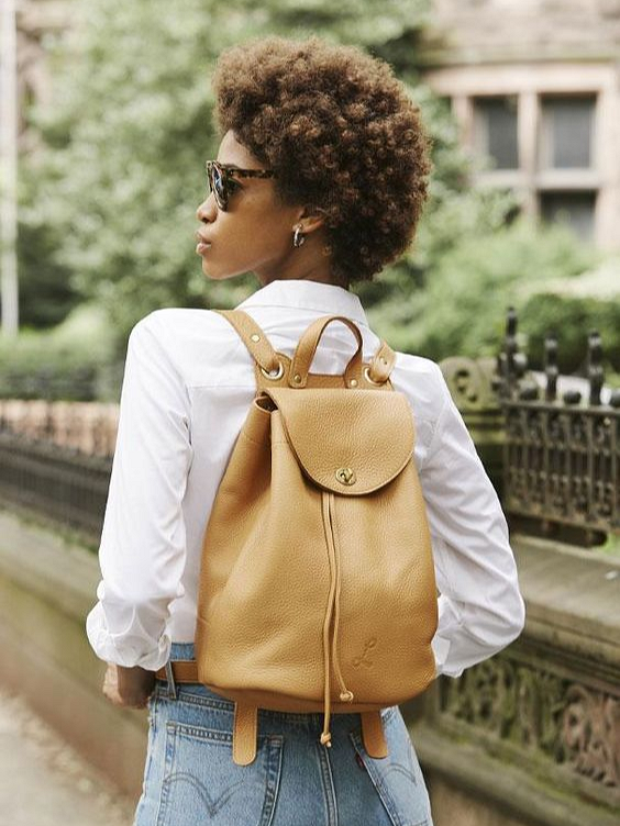 Женский рюкзак: как выбрать и с чем носить
