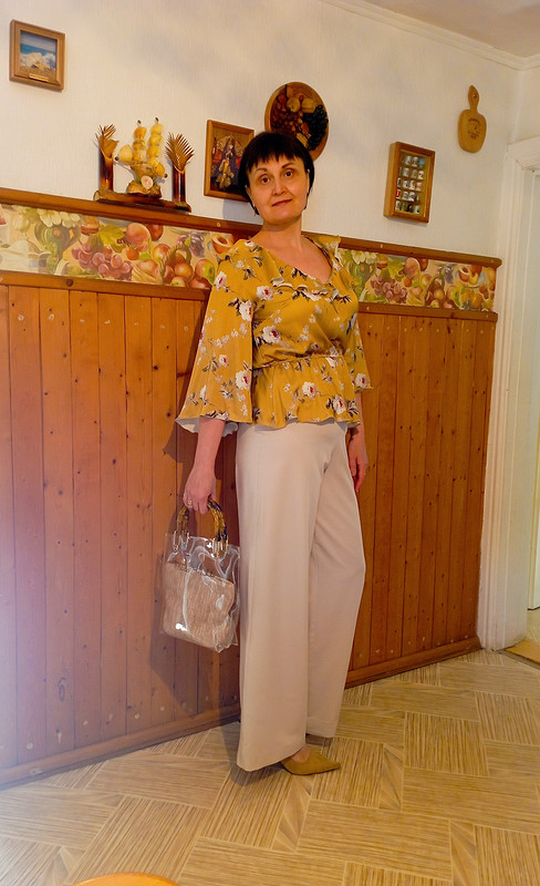 Блузка с воланом и любимые брюки от Ольга Найкова