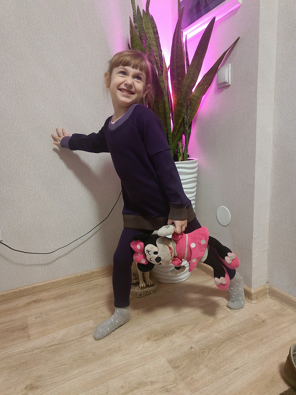 Детский трикотажный костюм: джеггинсы и свитшот от Olga Shipulina