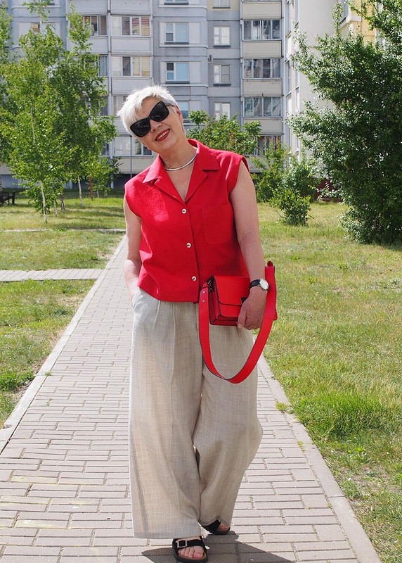 Блуза-жилет красного цвета от лена калугина