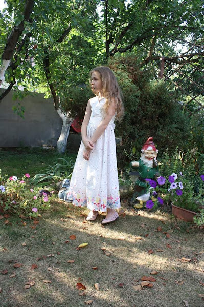 Летнее платье для девочки «Алиса в стране чудес» от Fern13