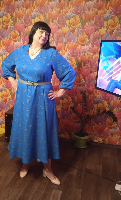 Голубое платье от  Lionella