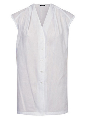 Манекен блузки с оригинальными плечевыми швами