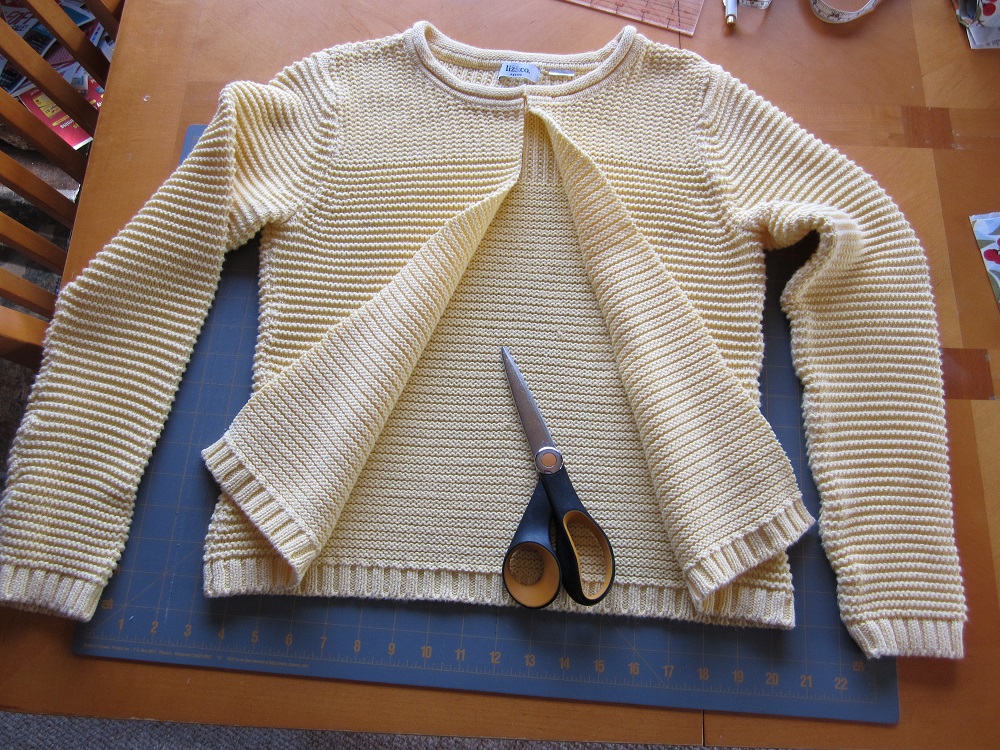 Проще простого: как сделать кардиган из пуловера